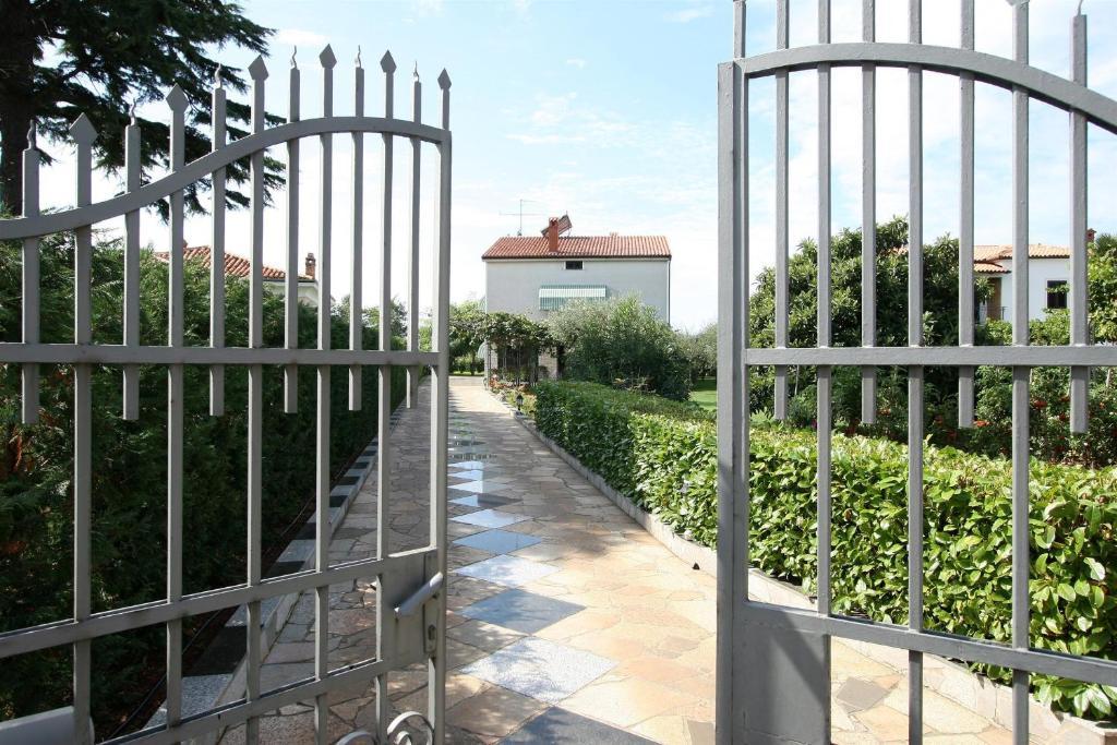 Apartments Bella Vista Umag Kültér fotó